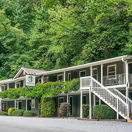 Hickory Falls Inn Chimney Rock Extérieur photo