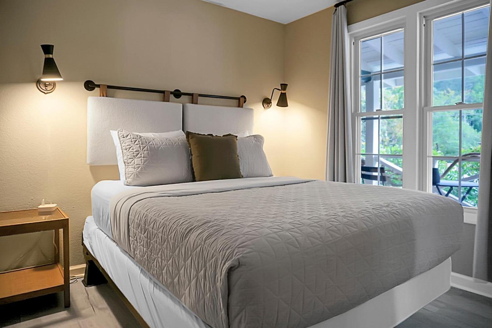 Hickory Falls Inn Chimney Rock Extérieur photo