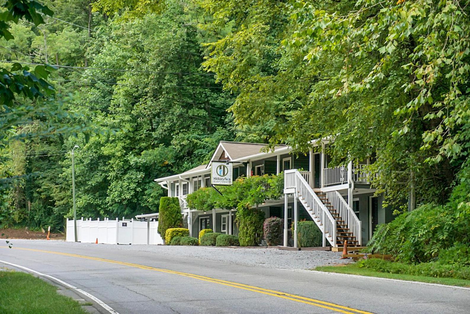 Hickory Falls Inn Chimney Rock Extérieur photo