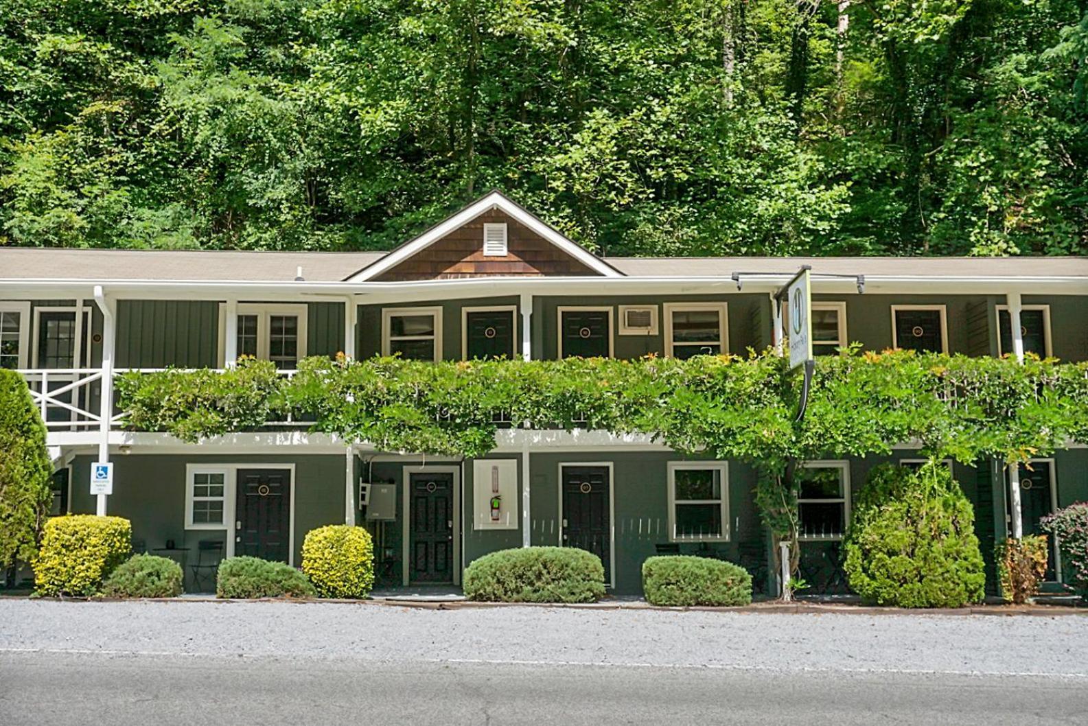 Hickory Falls Inn Chimney Rock Extérieur photo