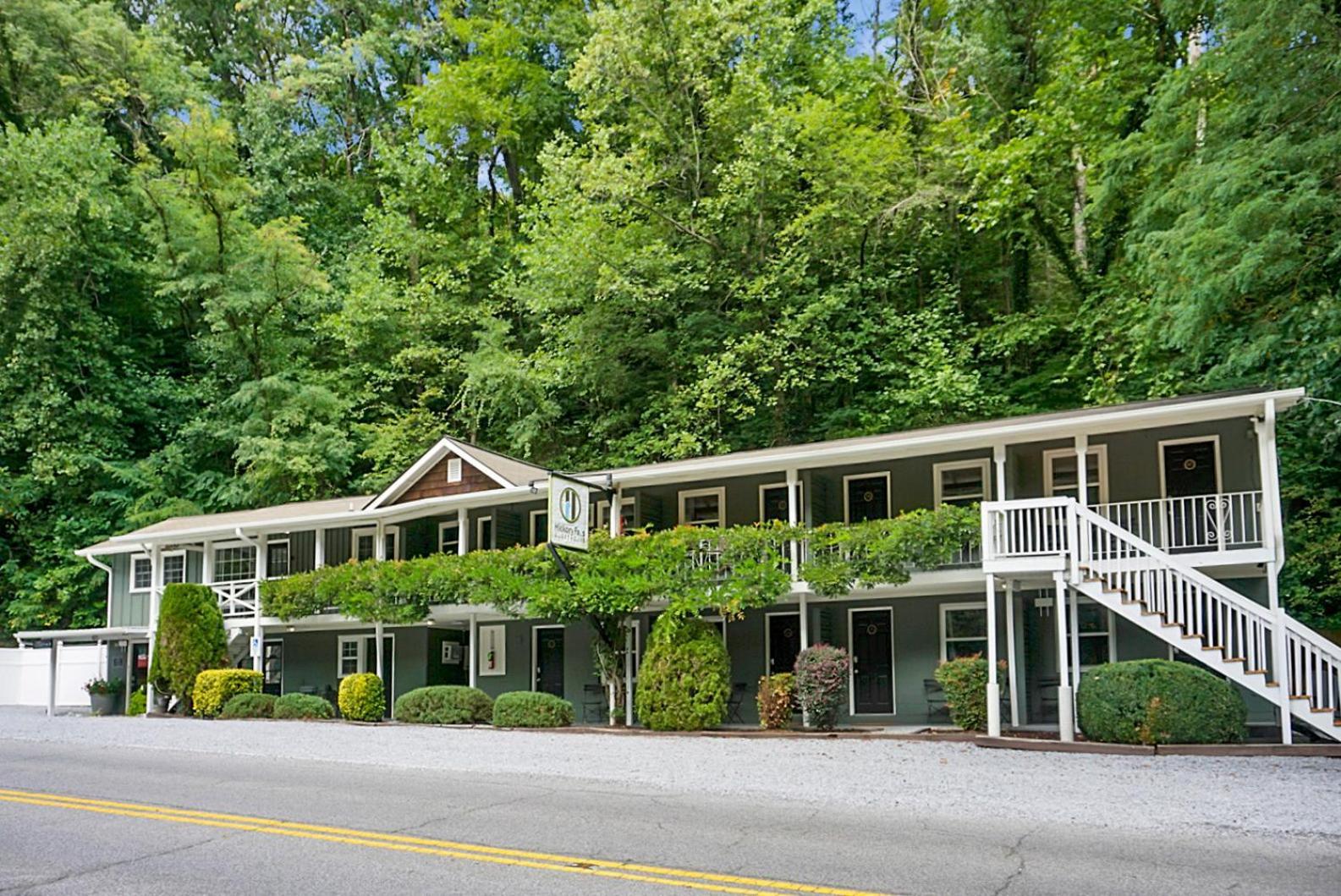 Hickory Falls Inn Chimney Rock Extérieur photo